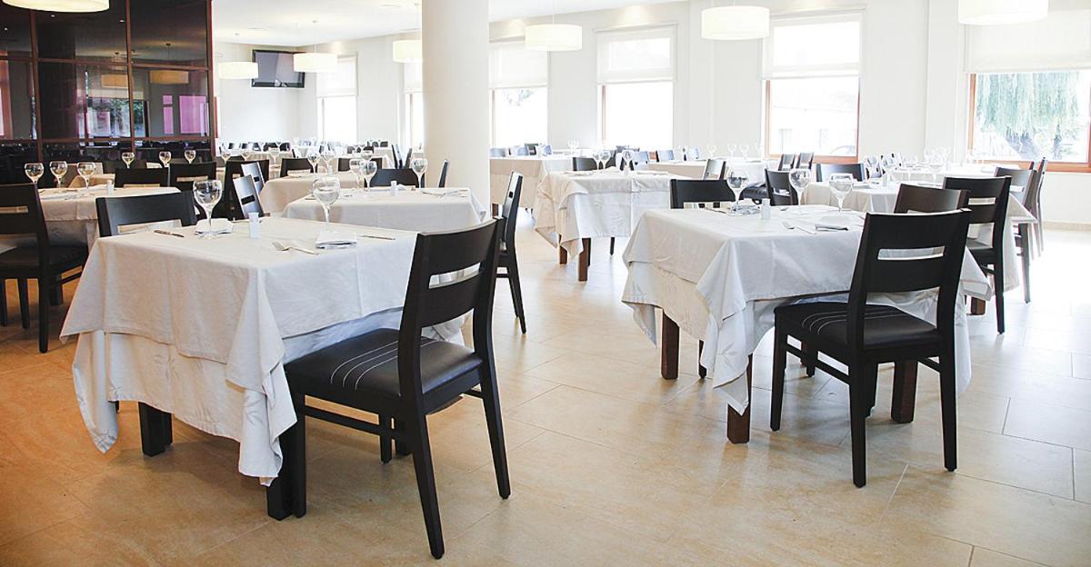 Hotel Mar De Plata Саррия Екстериор снимка
