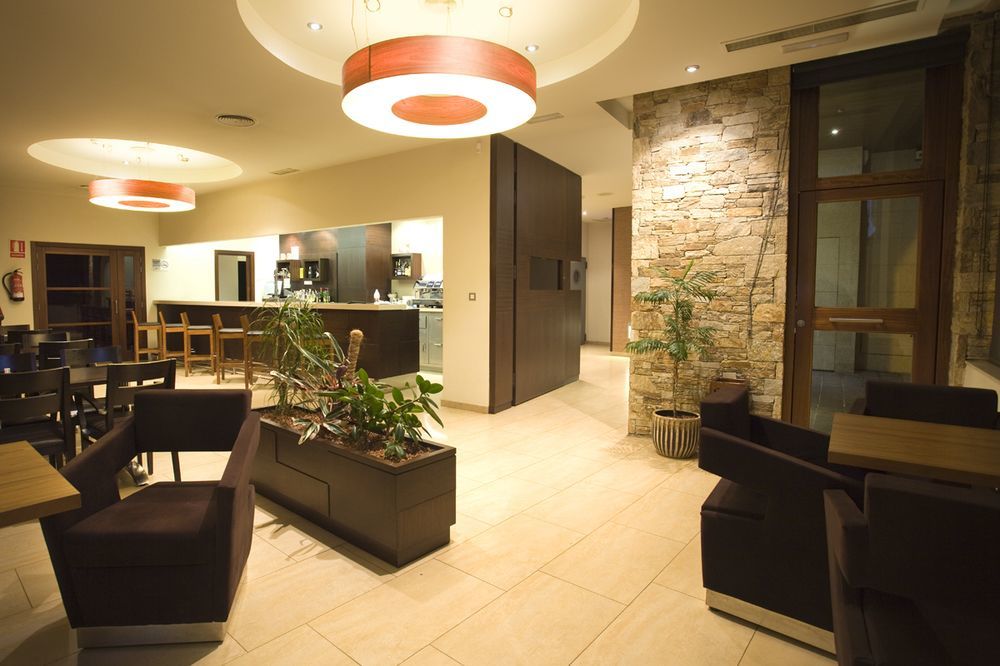 Hotel Mar De Plata Саррия Екстериор снимка