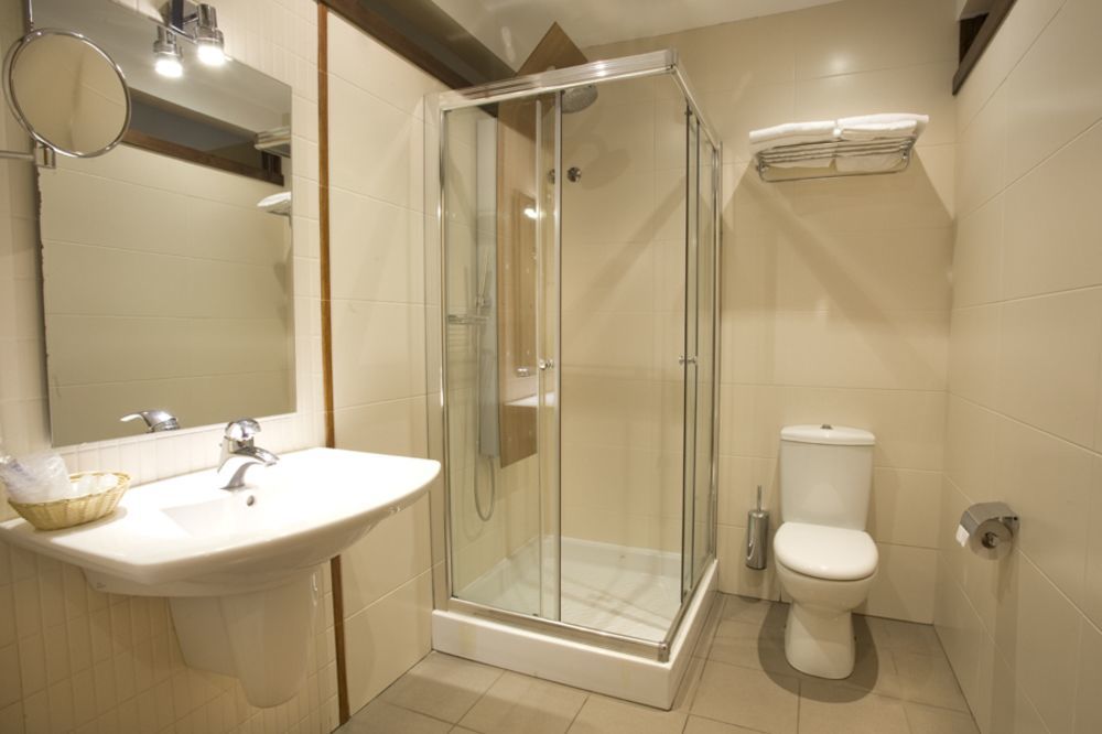 Hotel Mar De Plata Саррия Екстериор снимка