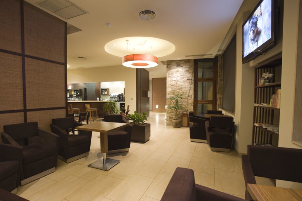 Hotel Mar De Plata Саррия Екстериор снимка