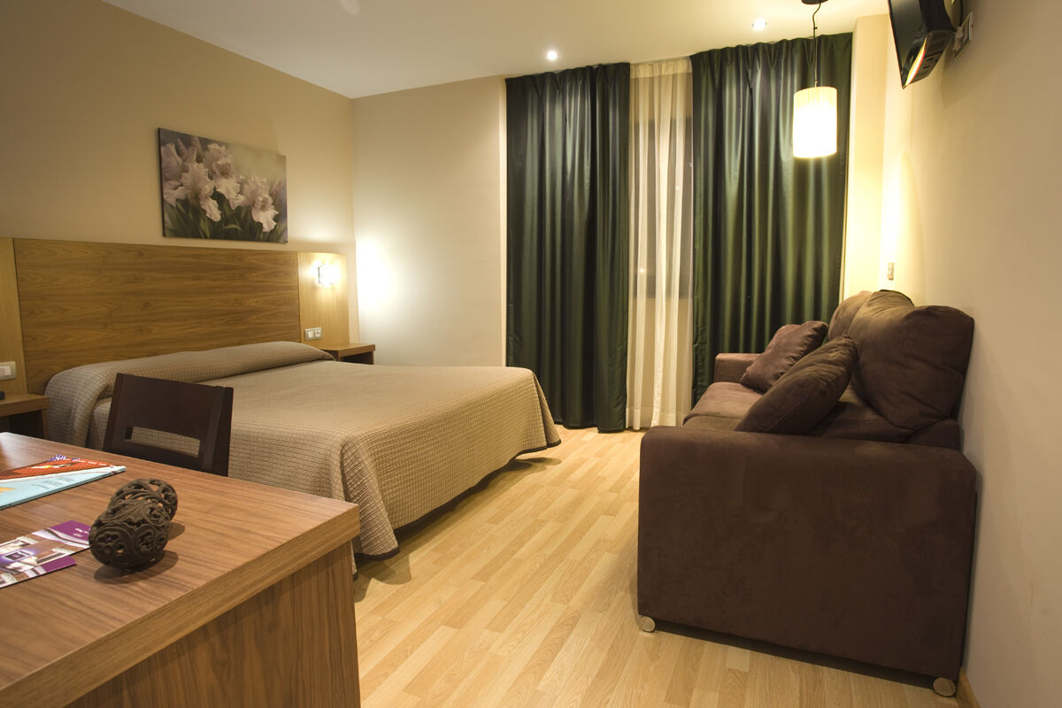 Hotel Mar De Plata Саррия Екстериор снимка